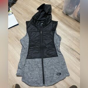 Women’s The North Face vest with hood